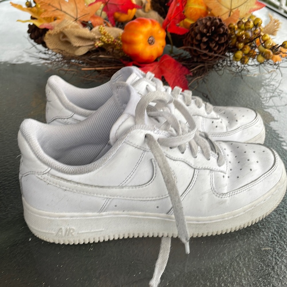 Nike Air Force 1 size 7.5